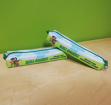 Mali Giganci piórniki