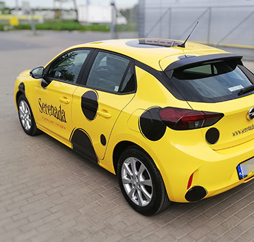 Serenada Opel tył